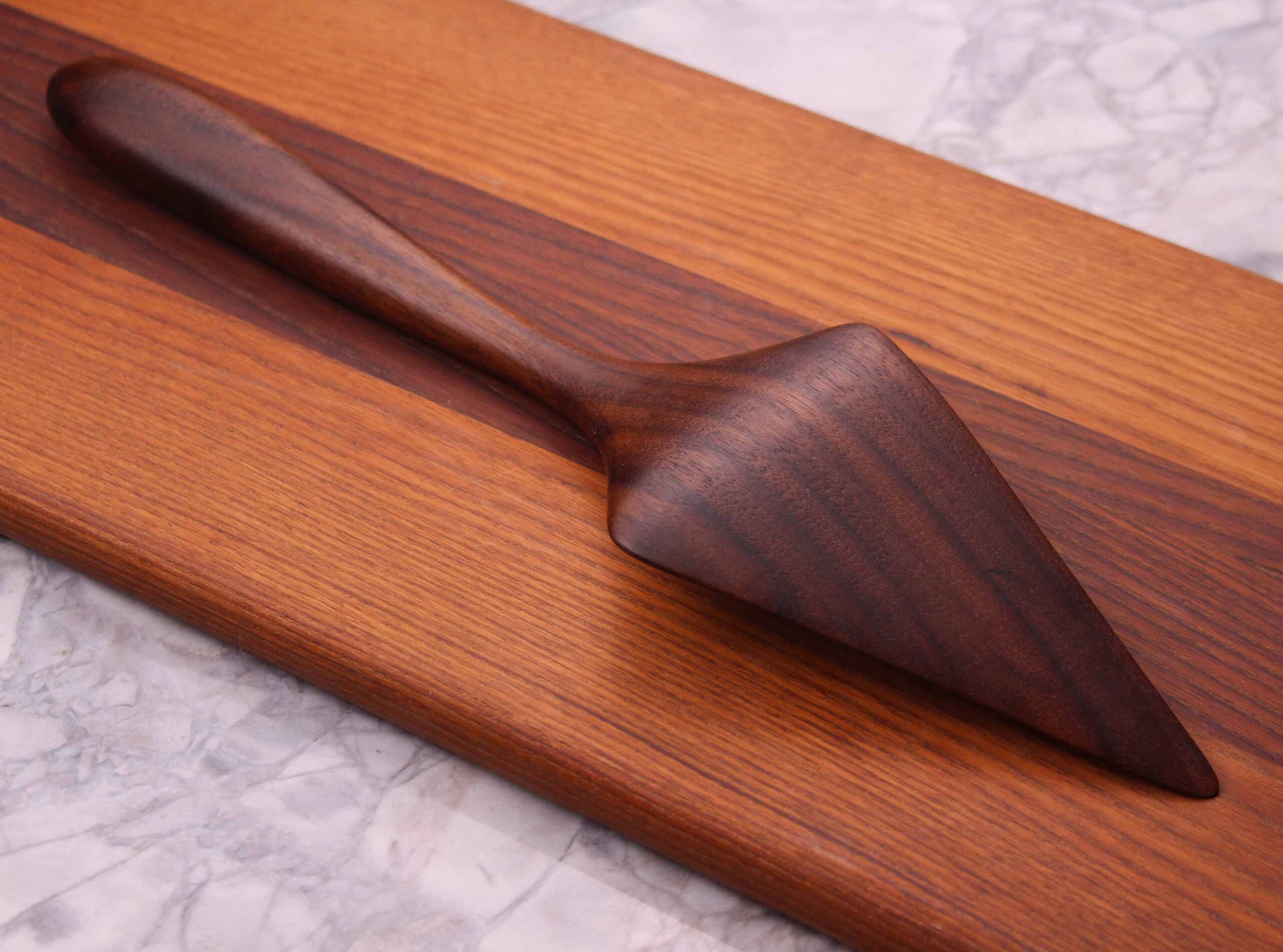 Wooden Pie Server Spatula – Black Walnut & Sugar Maple - Image 7