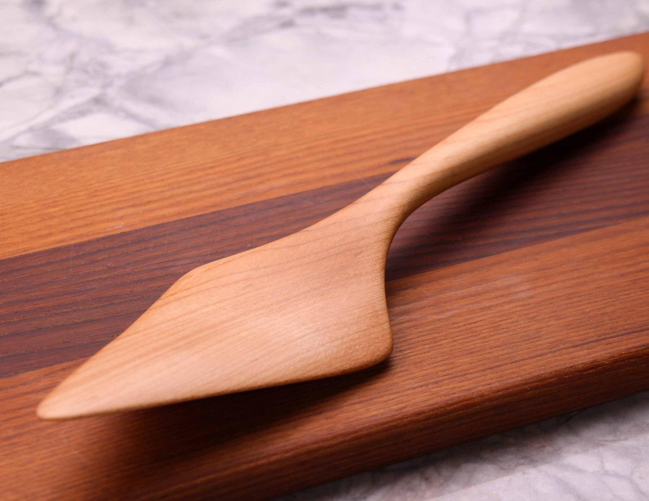 Wooden Pie Server Spatula – Black Walnut & Sugar Maple - Image 6