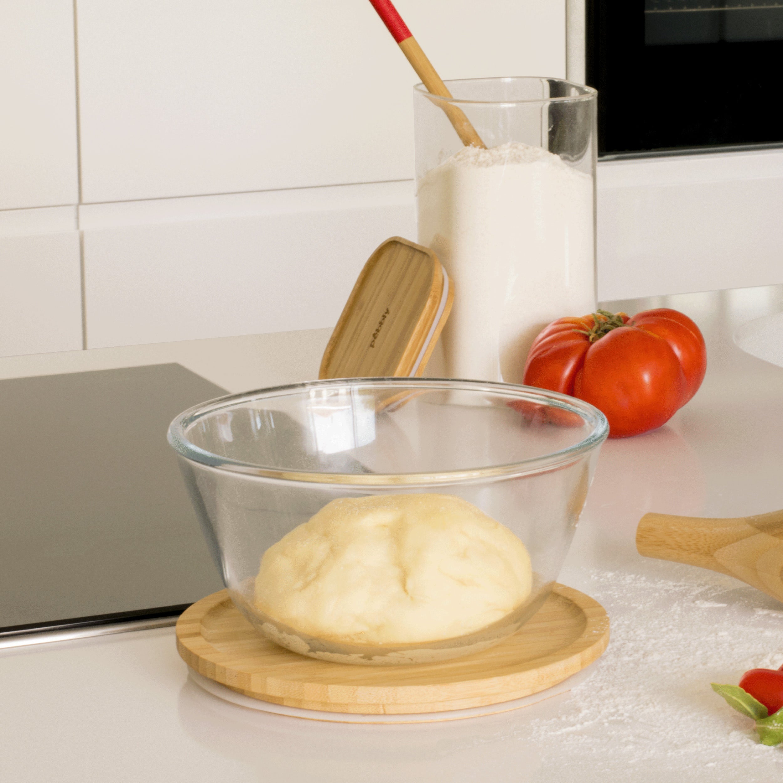 Glass Mixing Bowl with Bamboo Lid – 1600 mL - Image 2